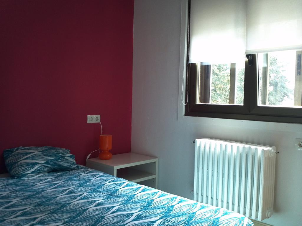 Xarma Hostel Памплона Номер фото
