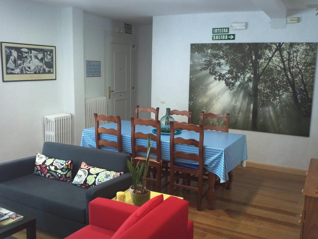Xarma Hostel Памплона Экстерьер фото